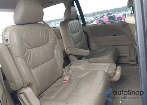 2009 Honda Odyssey Touring z USA, uszkodzony, nr VIN 5FNRL38849B005291